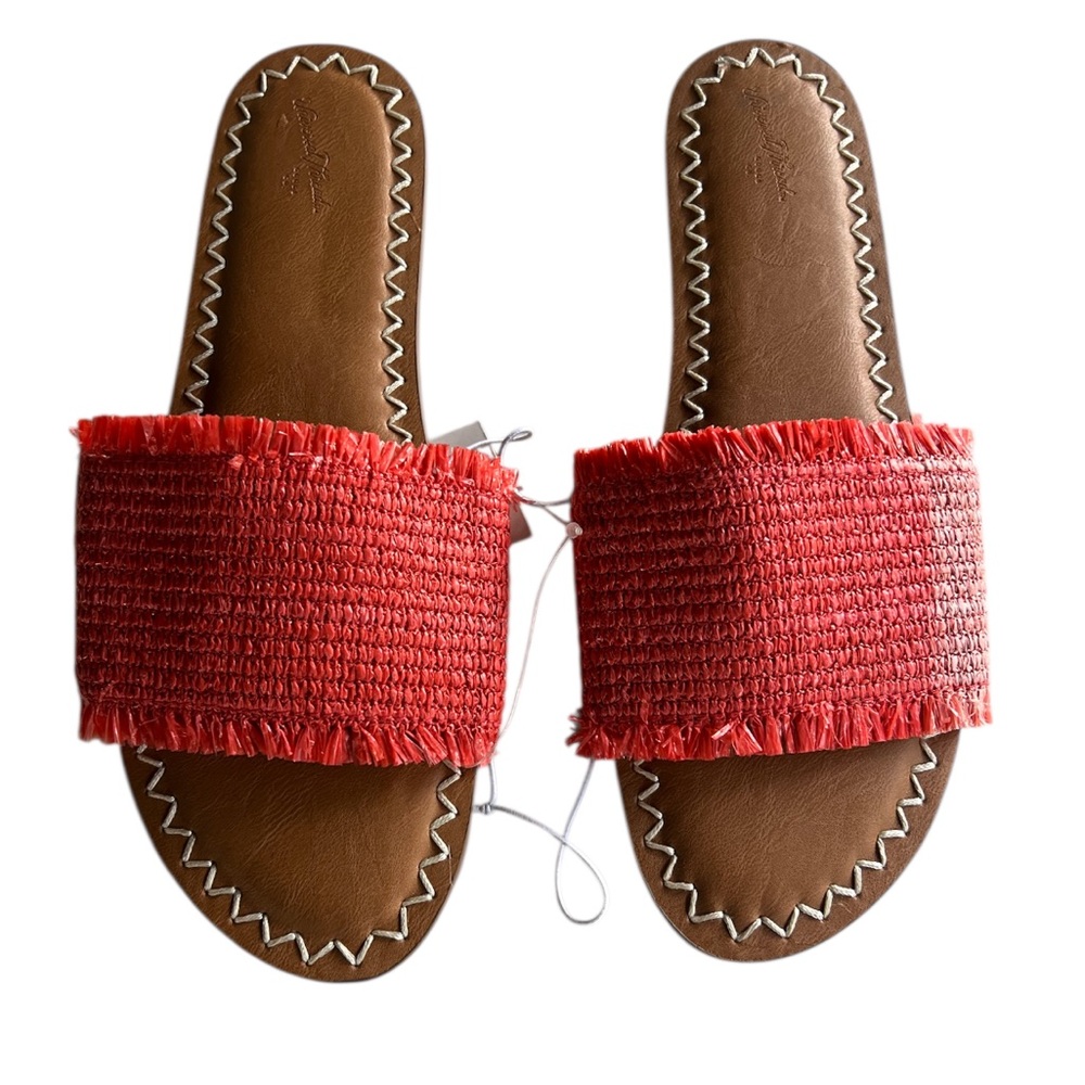 Universal Thread Women's Luciana Woven Slide Sandals